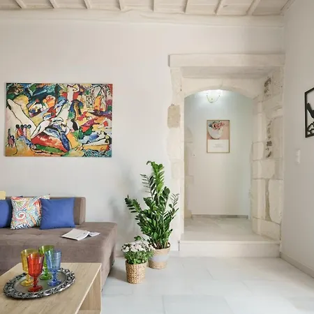 Butterfly, A Historical With Pool & Hot Tub! Arménoi